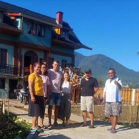 Kopa Hilltop - Family Guest Home Ruteng Buitenkant foto