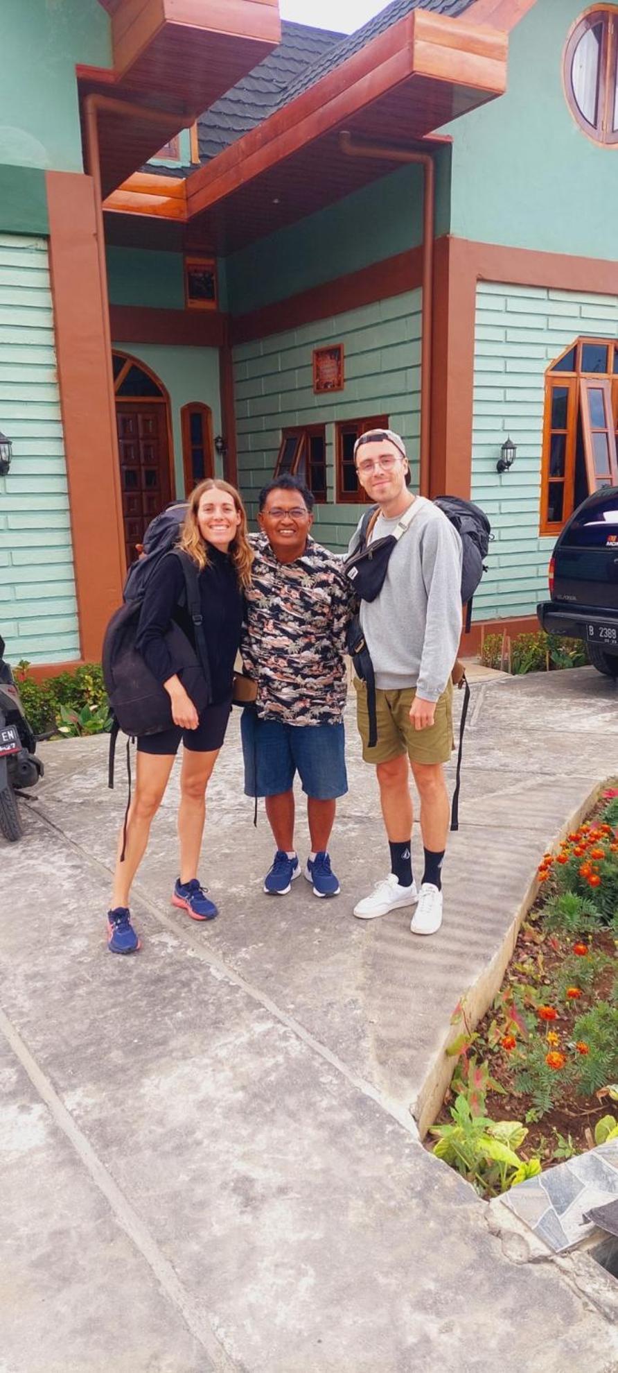 Kopa Hilltop - Family Guest Home Ruteng Buitenkant foto