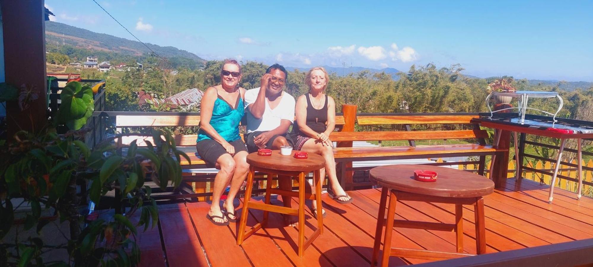 Kopa Hilltop - Family Guest Home Ruteng Buitenkant foto