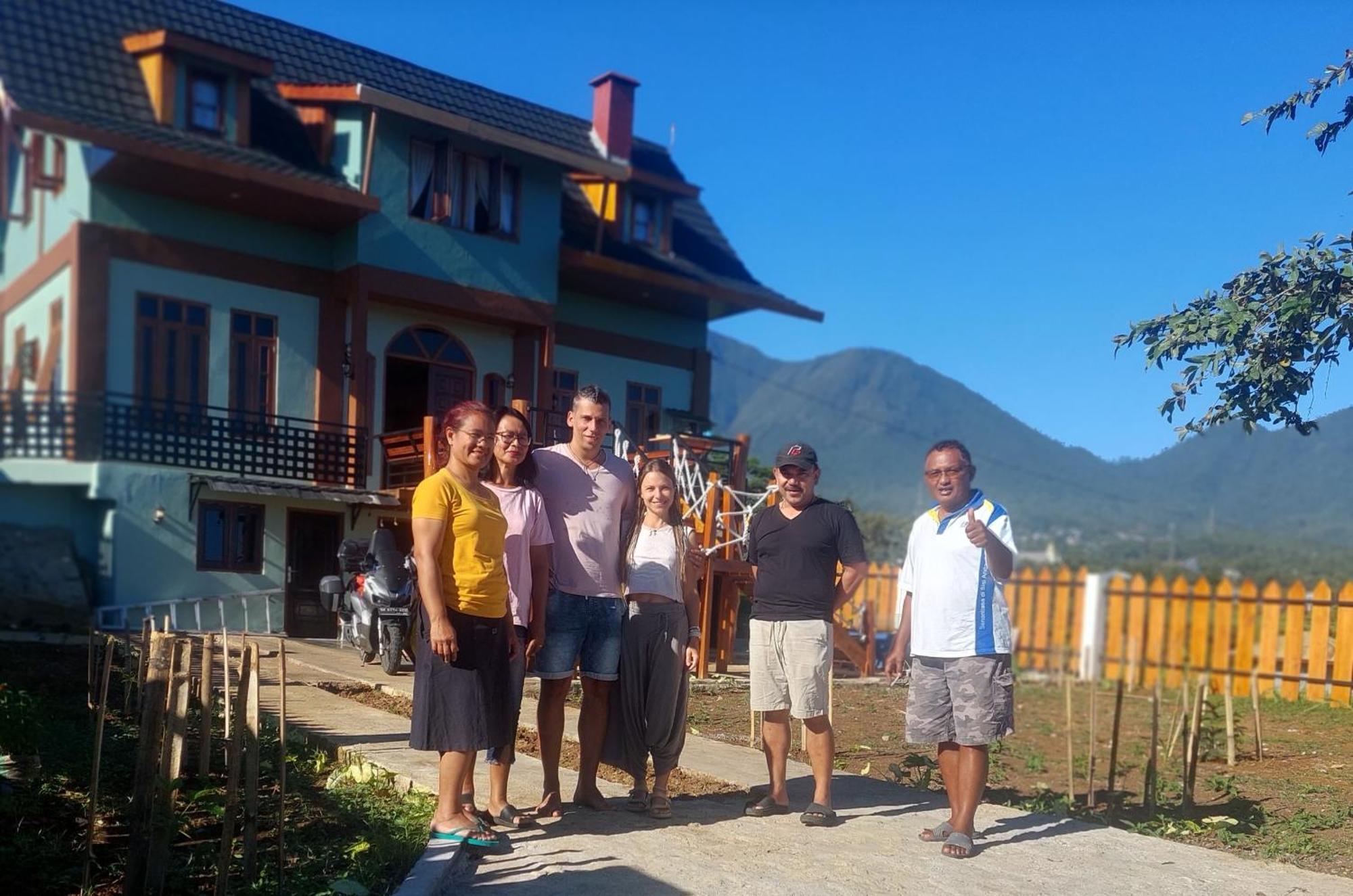 Kopa Hilltop - Family Guest Home Ruteng Buitenkant foto