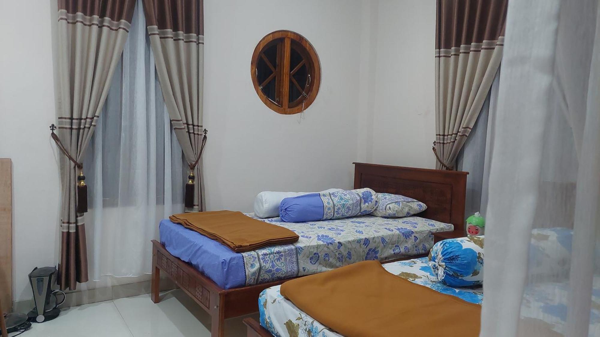 Kopa Hilltop - Family Guest Home Ruteng Kamer foto